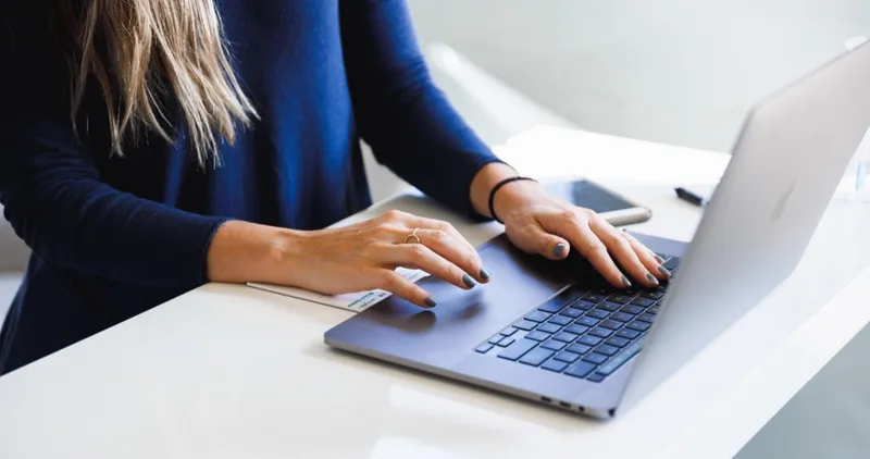 Why early stage startup founders should be the help desk